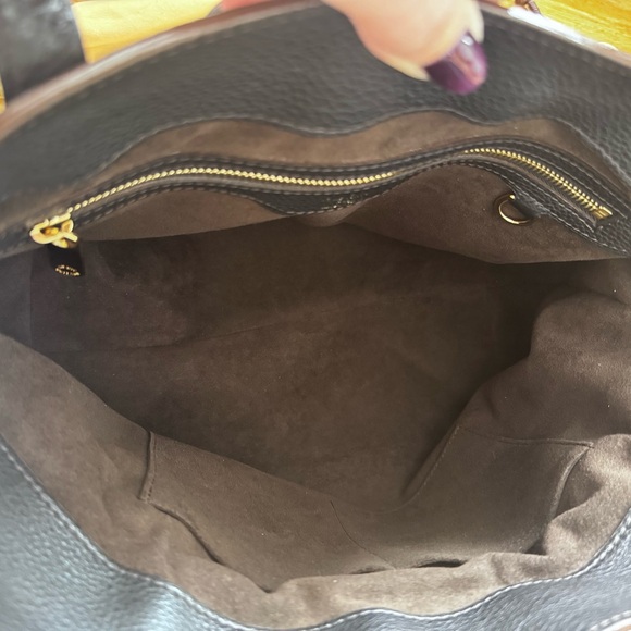 Louis Vuitton Mahina Cirrus PM Hobo Black Leather Gold Hardware AR0161 Authentic - Picture 8 of 17